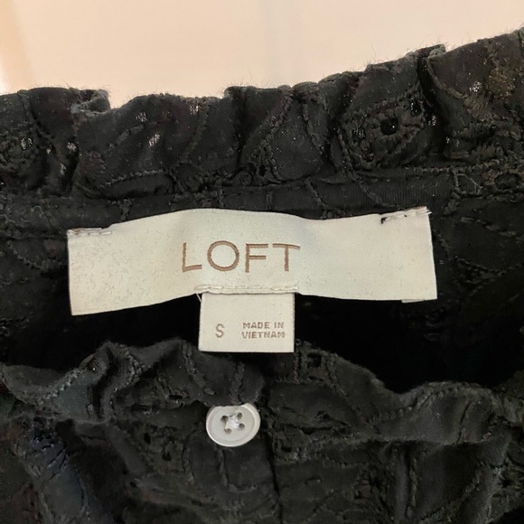 Loft Eyelet Ruffle Split Neck Shell - Picture 5 of 6